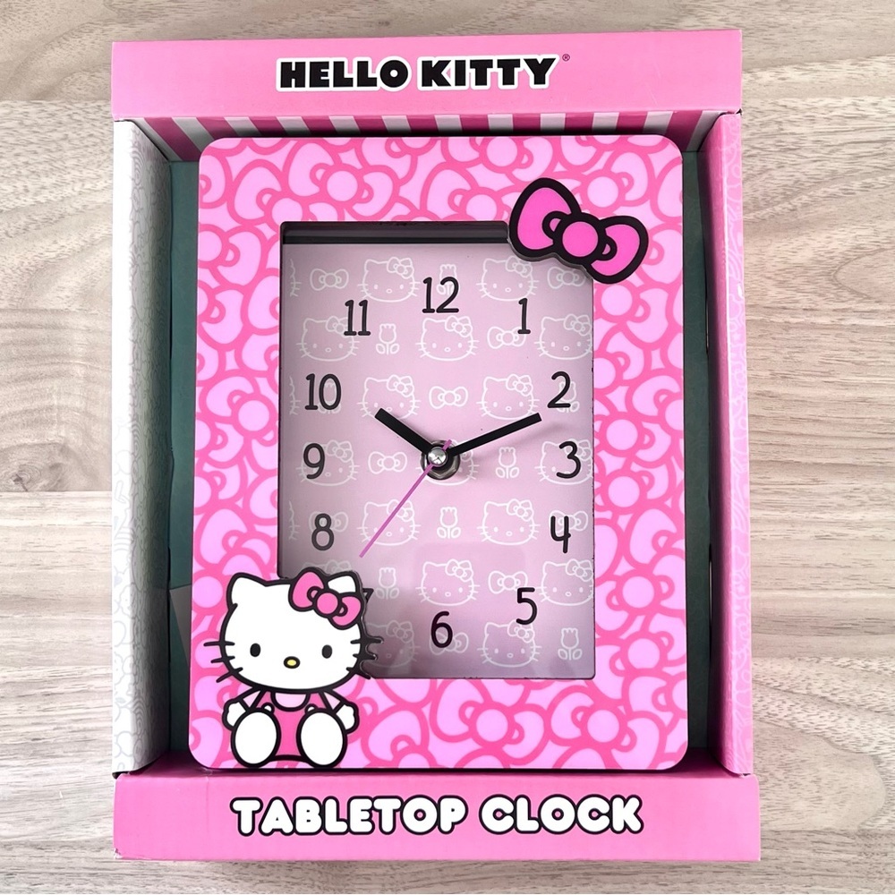 Hello Kitty Tabletop Analog Clock | Pink